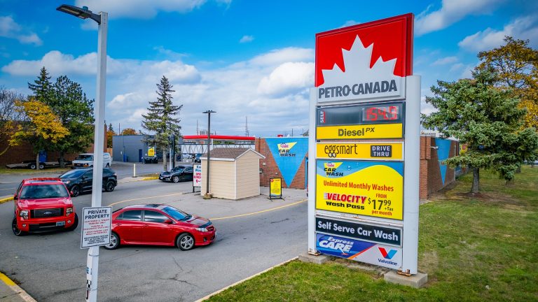 Petro-Canada, DieselPX, Eggsmart Drive Thru, Self-Serve Car Wash and Valvoline Express Care at Valet Car Wash South Missisauga