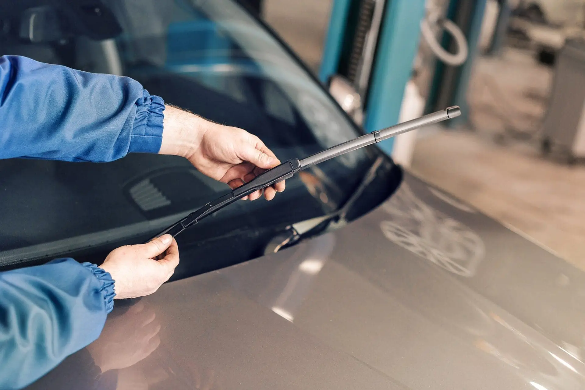 Picture of a Valet Technician changing windshield wipers